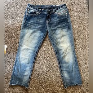 Miss Me size 33 mid-rise easy cropped - Aztec pattern